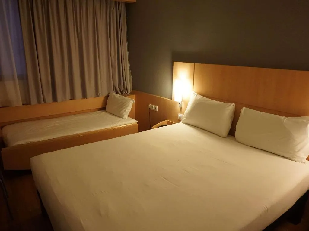 Room, ibis Girona Costa Brava, Costa Brava