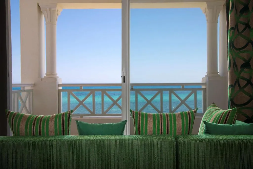 TWIN PREMIUM SEA VIEW Room, Radisson Blu Resort & Thalasso Hammamet, Tunisia