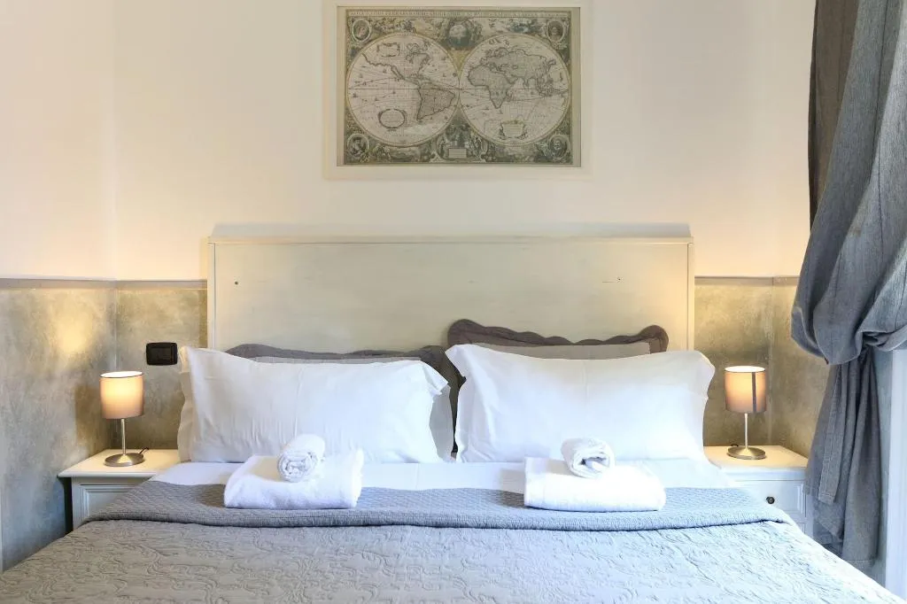 Room, Relais Indipendenza, Naples