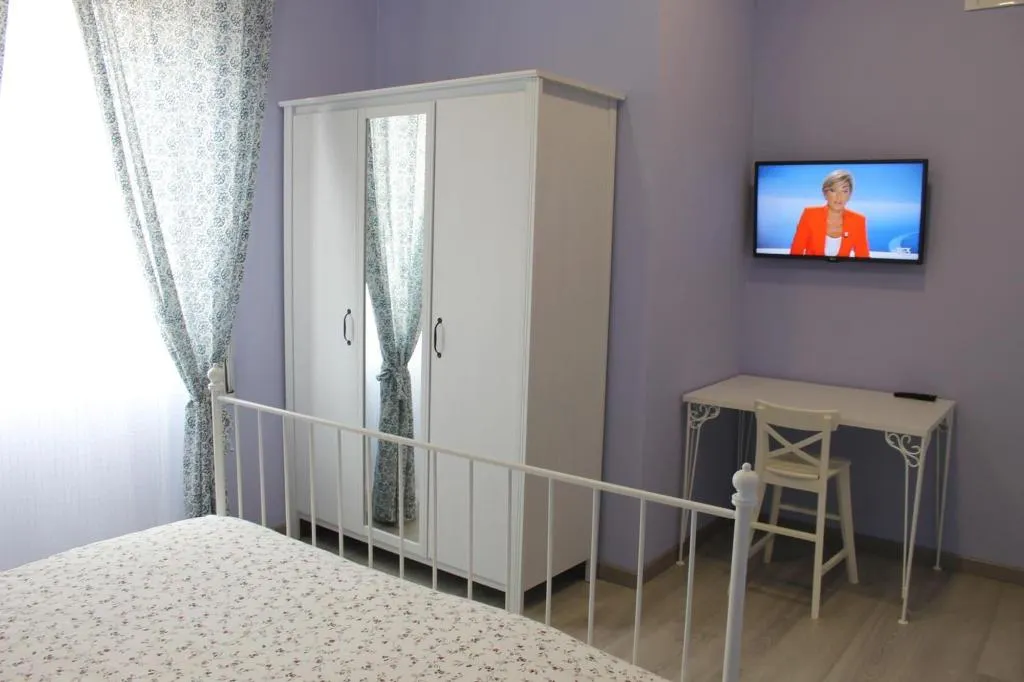 Room, B&B Madonna della Via, Catania
