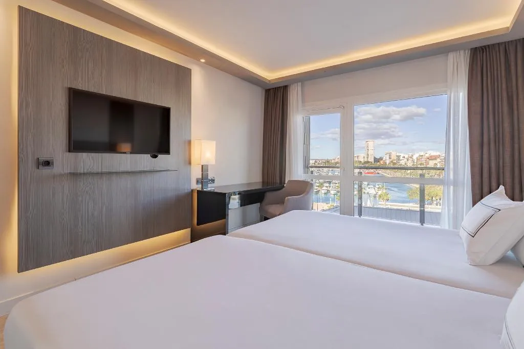 Double or Twin PREMIUM Room, Melia Alicante, Costa Blanca