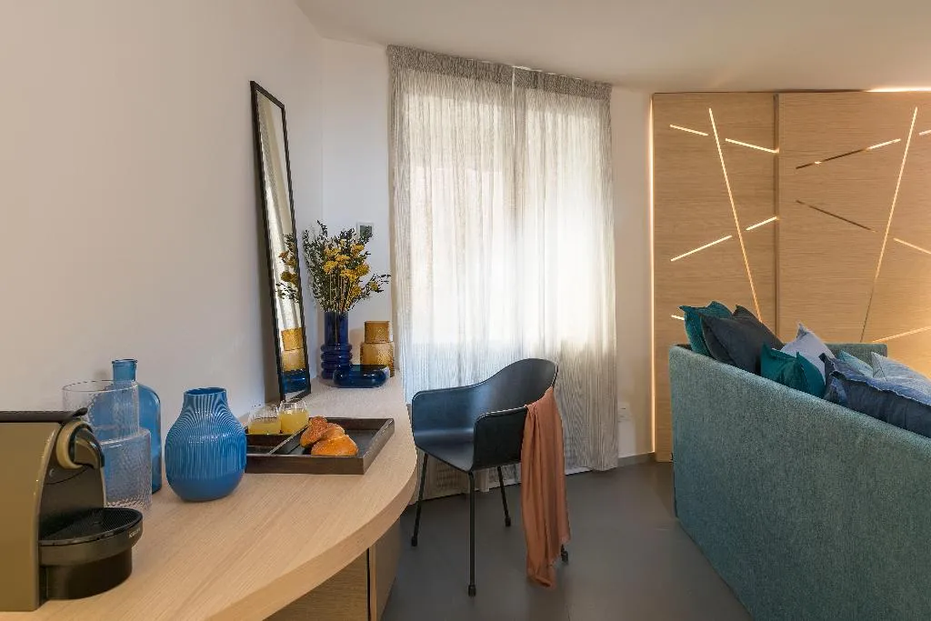 SUITE WITH JACUZZI Room, Duomo Suites & Spa, Catania