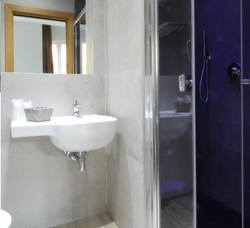 TRIPLE PREMIUM Room, Eurohotel, Milan