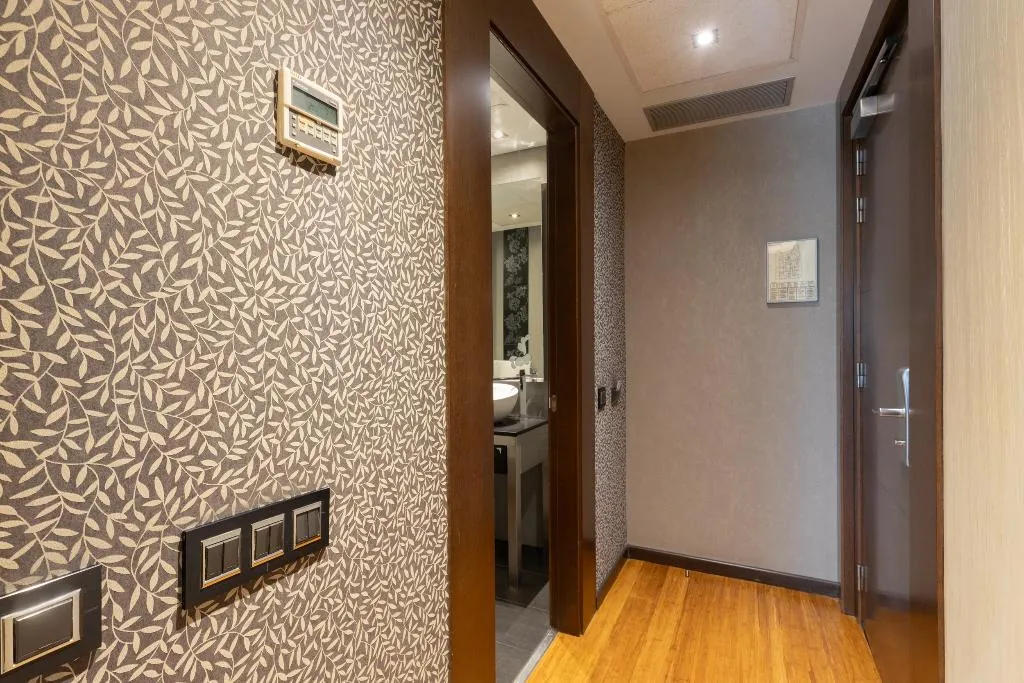 DOUBLE STANDARD Room, Barcelona Hotel Colonial, Barcelona
