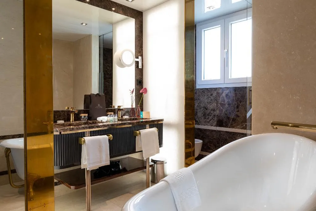 DOUBLE SINGLE USE SUPERIOR Room, Wellington Hotel & Spa Madrid, Madrid