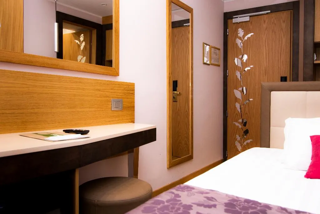 DOUBLE BASIC Room, Giolli Nazionale, Rome