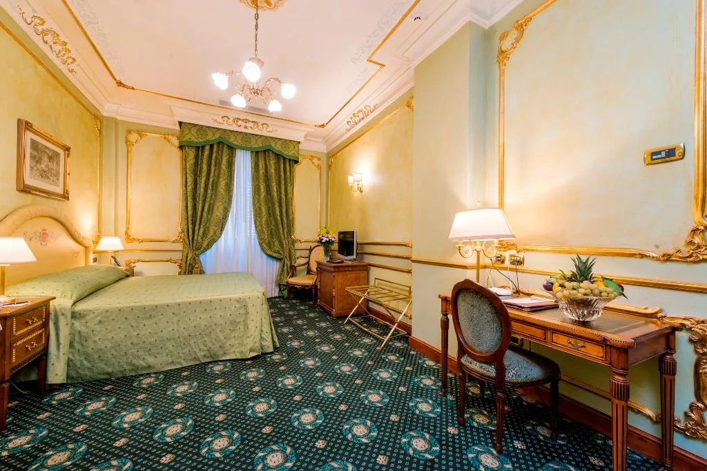 TRIPLE DELUXE Room, Grand Hotel Wagner, Palermo