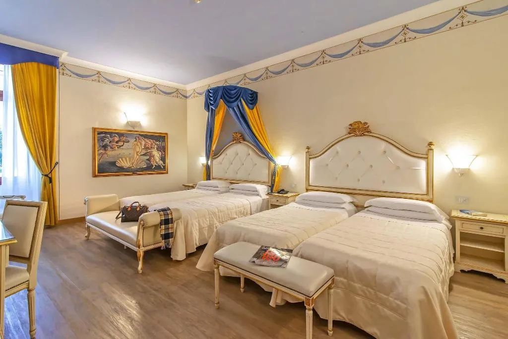 QUADRUPLE STANDARD Room, Porta Faenza, Florence
