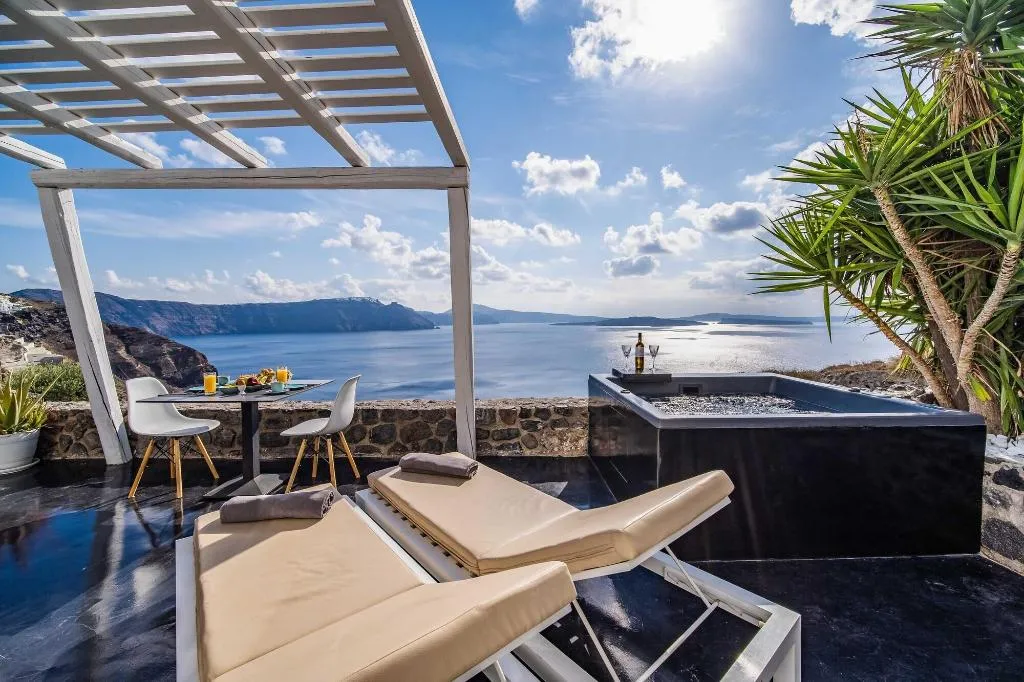 General view, Solstice Luxury Suites, Santorini