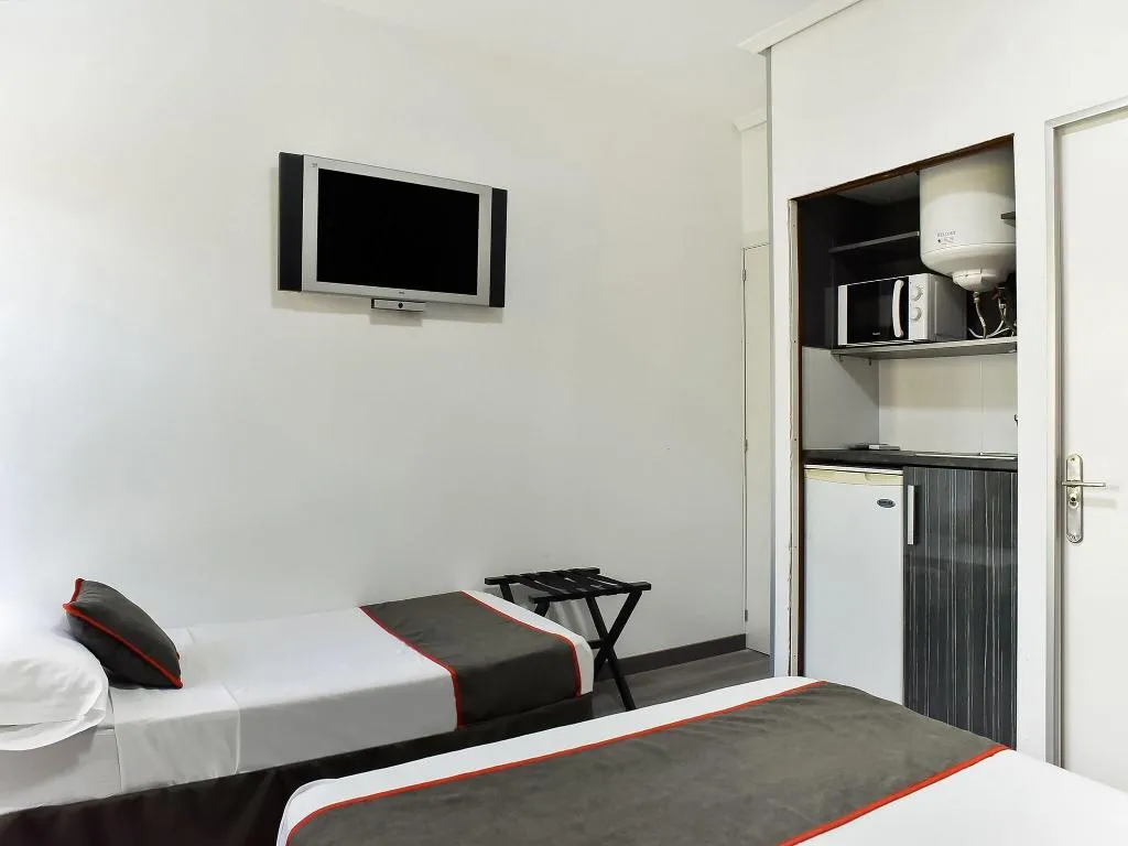 Room, Hello Feria, Madrid
