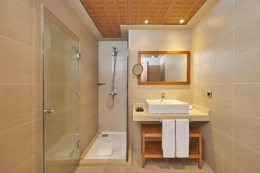 TWIN SEA VIEW WITH BALCONY Room, Playa Golf, Majorca
