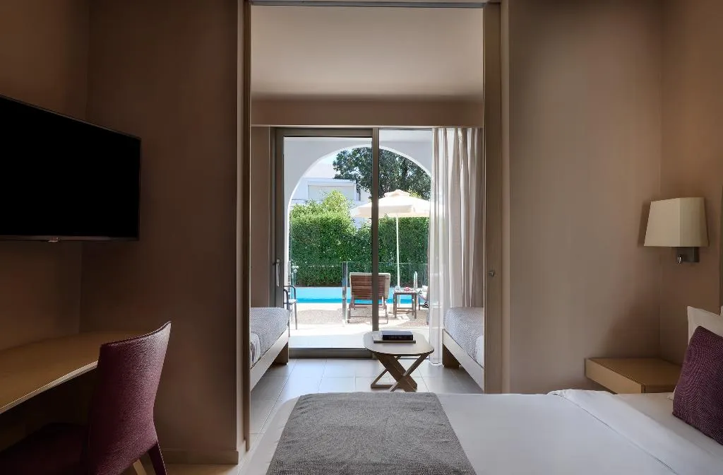 FAMILY ROOM POOL VIEW Room, Atlantica Akti Zeus, Crete