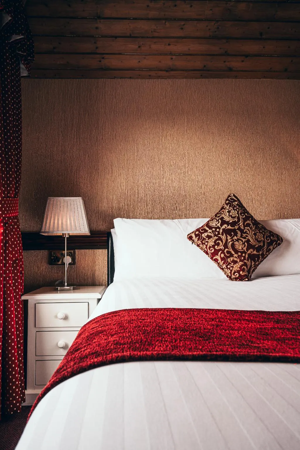 Room, Russell Court, Dublin