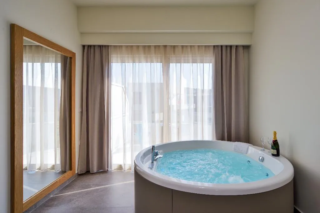 DOUBLE DELUXE Room, Elia Platanias, Crete