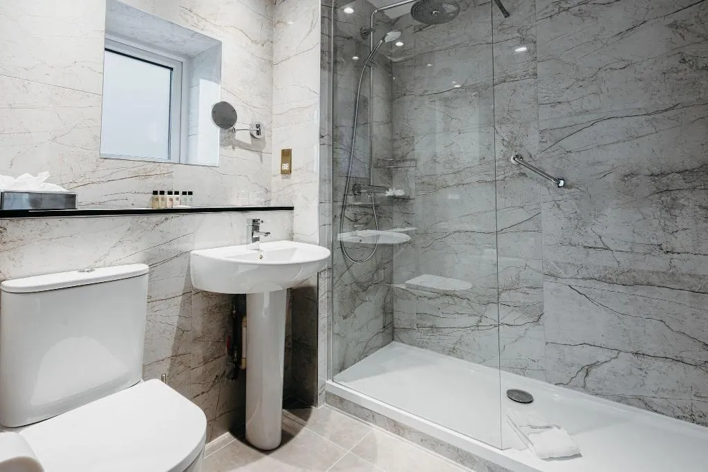 SINGLE STANDARD Room, Drury Court Hotel, Dublin