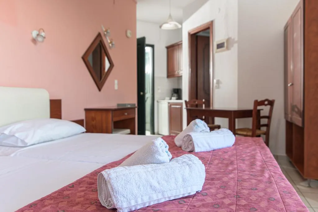 STUDIO SUPERIOR WITH DOUBLE BED Room, Ariadni Palace, Crete