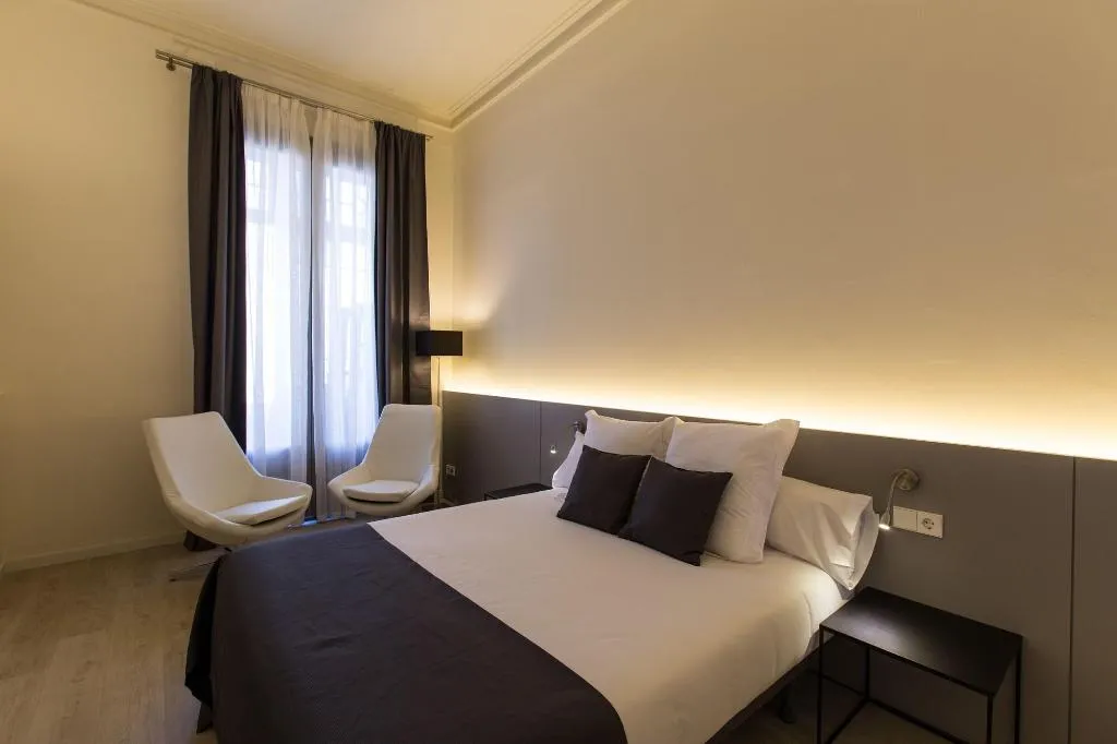 Room, Izaila Plaza Catalunya, Barcelona