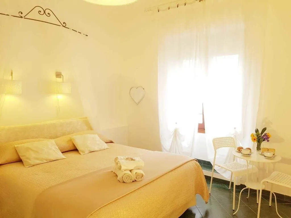 Room, Big Fish, Alghero