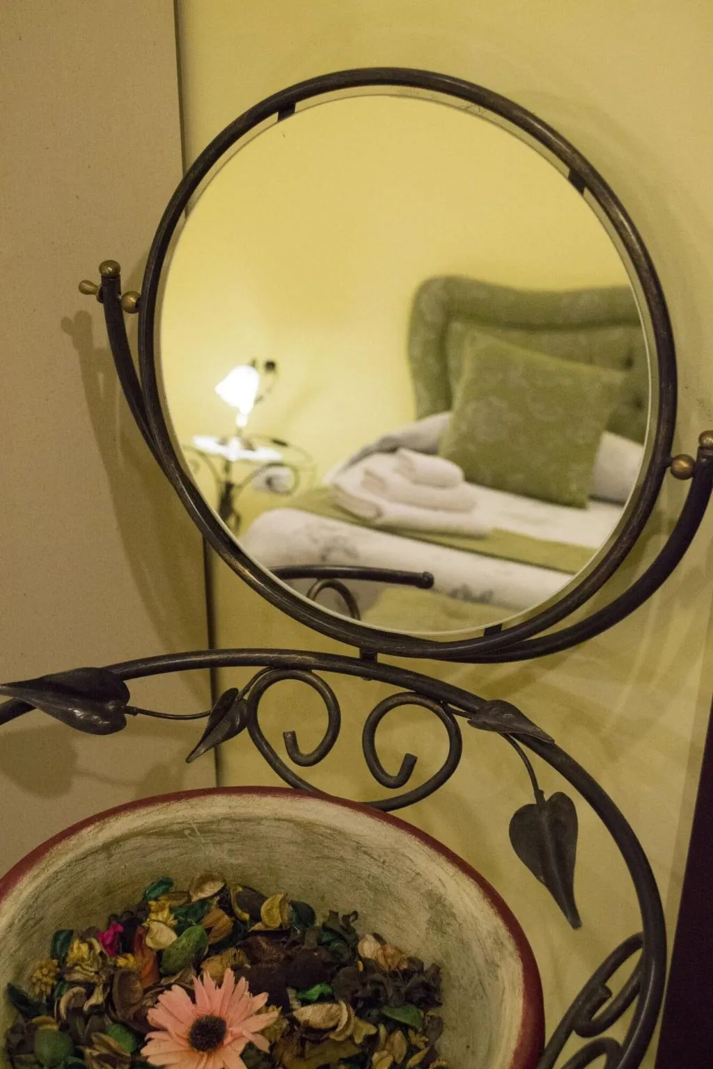 Room, La Gemma, Naples