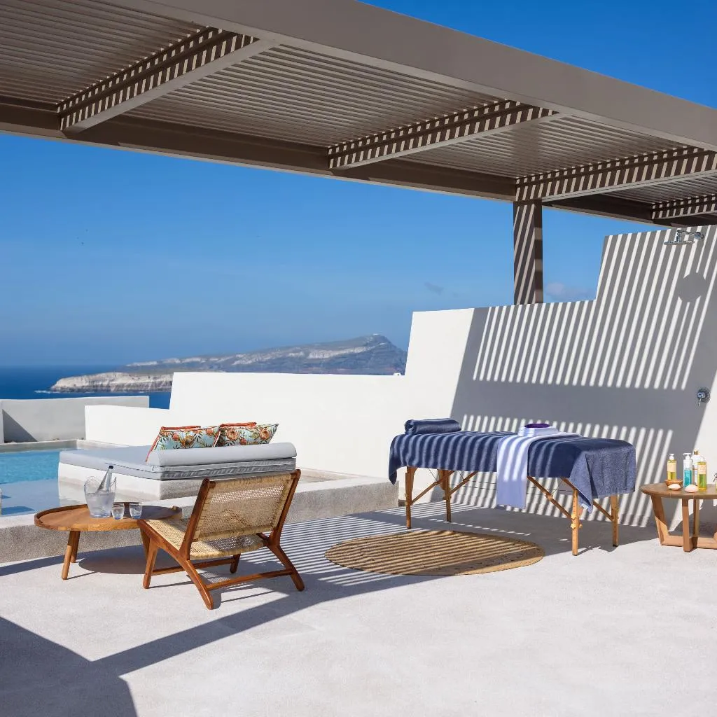 SUITE EXECUTIVE Room, Potnia Theron Suites, Santorini