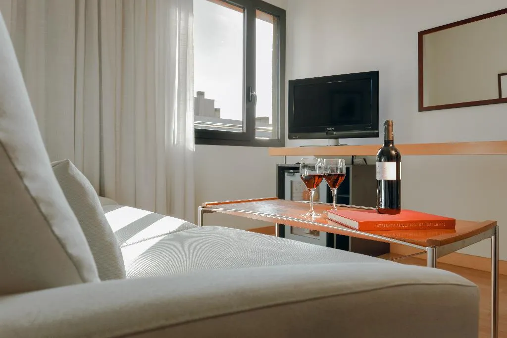JUNIOR SUITE STANDARD Room, Catalonia Barcelona Beach, Barcelona