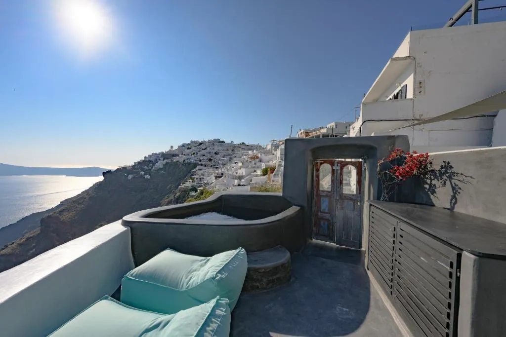DOUBLE SUPERIOR SEA VIEW Room, Sophia Luxury Suites, Santorini