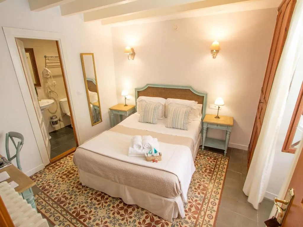 Room, Can Abril, Majorca