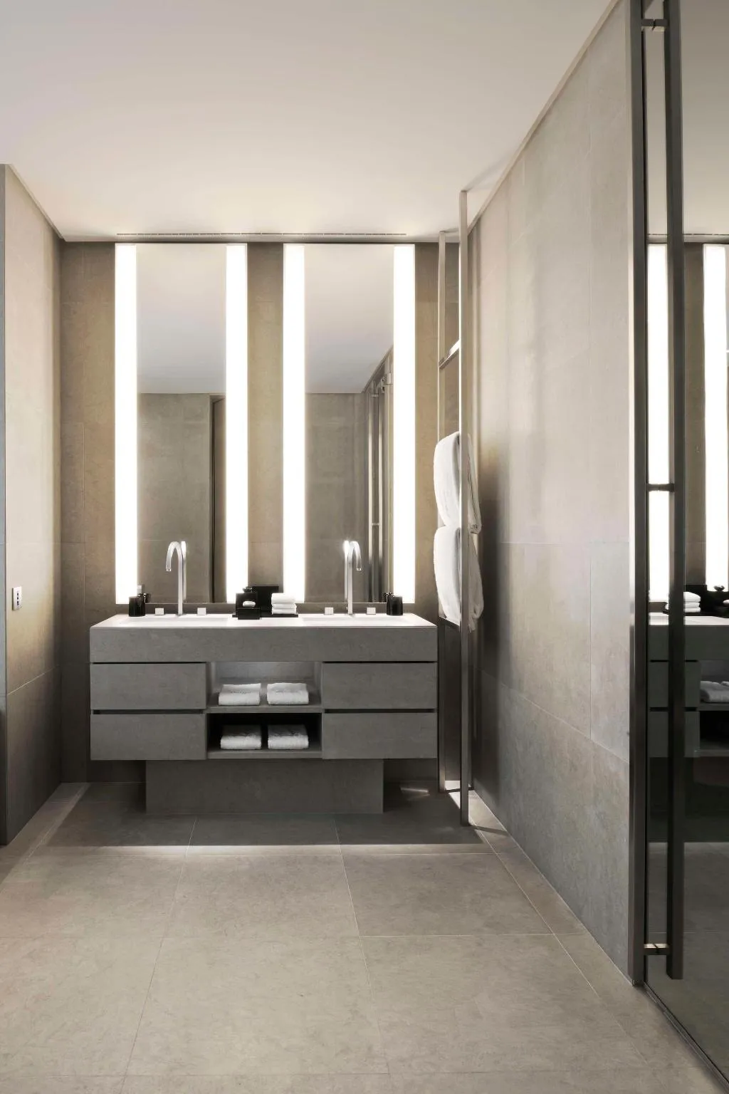 SUITE CAPACITY 3 Room, Armani Hotel Milano, Milan