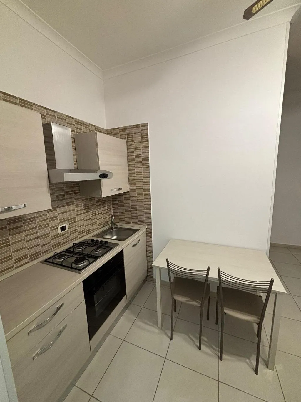 Room, Home To Fly, Naples