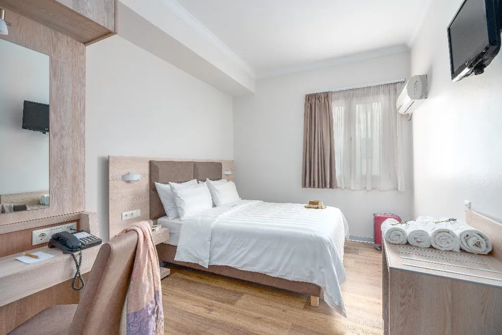 Double or Twin STANDARD Room, Attalos Hotel, Athens