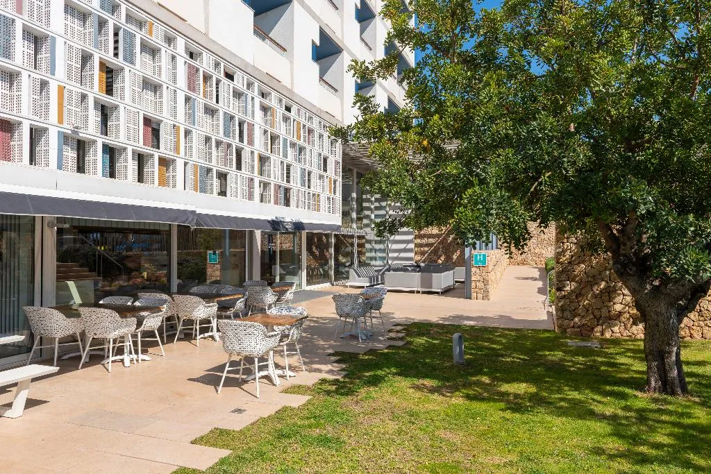 Terrace, Leonardo Boutique Hotel Port Portals - Adults only, Majorca