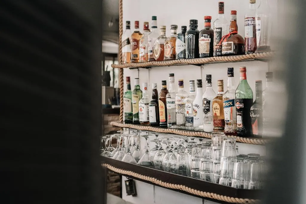 Bar, Maltezos, Corfu