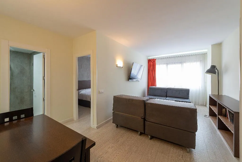 APARTMENT CAPACITY 7 Room, Apartamentos Recoletos, Madrid