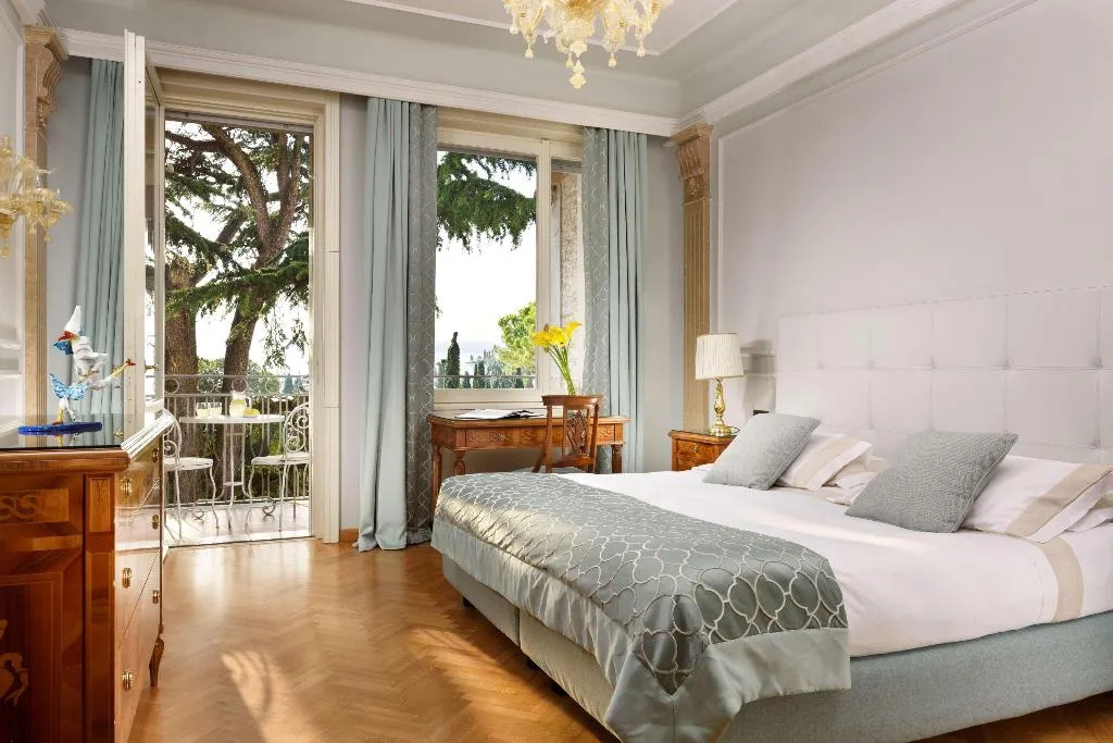 Room, Villa Cortine Palace Hotel, Milan