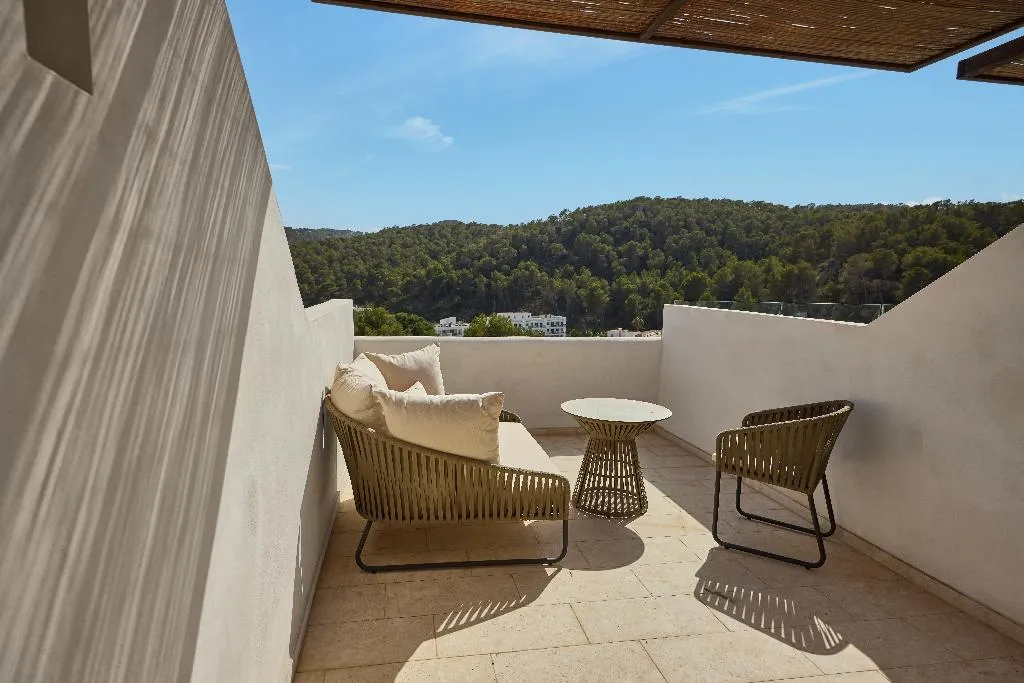 DOUBLE DELUXE KING BED Room, Cala San Miguel Ibiza Res, Curio Colllec by Hilton, Ibiza