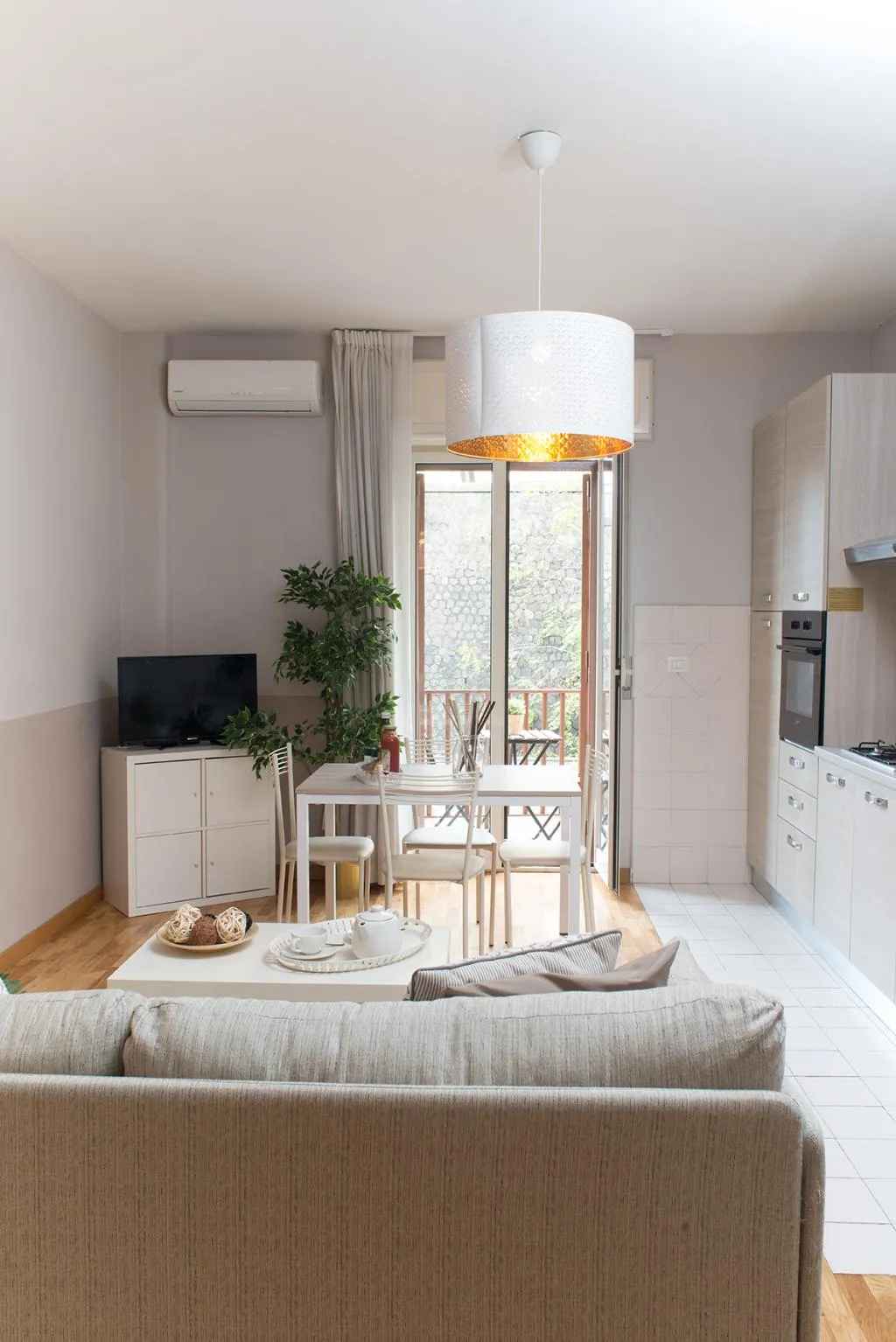 APARTMENT CAPACITY 3 Room, Residenza Flegrea, Naples