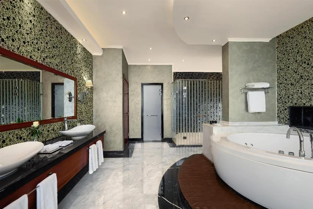 SUITE STANDARD Room, Kempinski Palace Cairo, Cairo