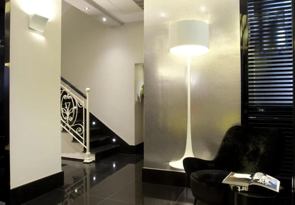 Lobby, Mood 44, Rome