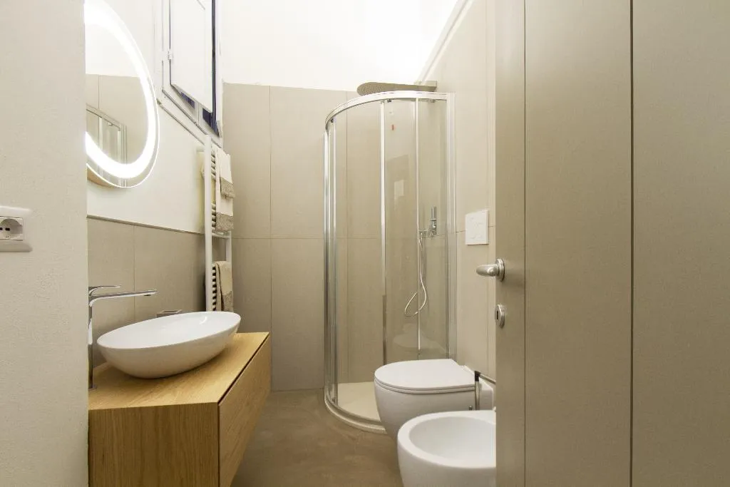 APARTMENT CAPACITY 6 TWO BEDROOMS Room, Palazzo dei Ciompi, Florence