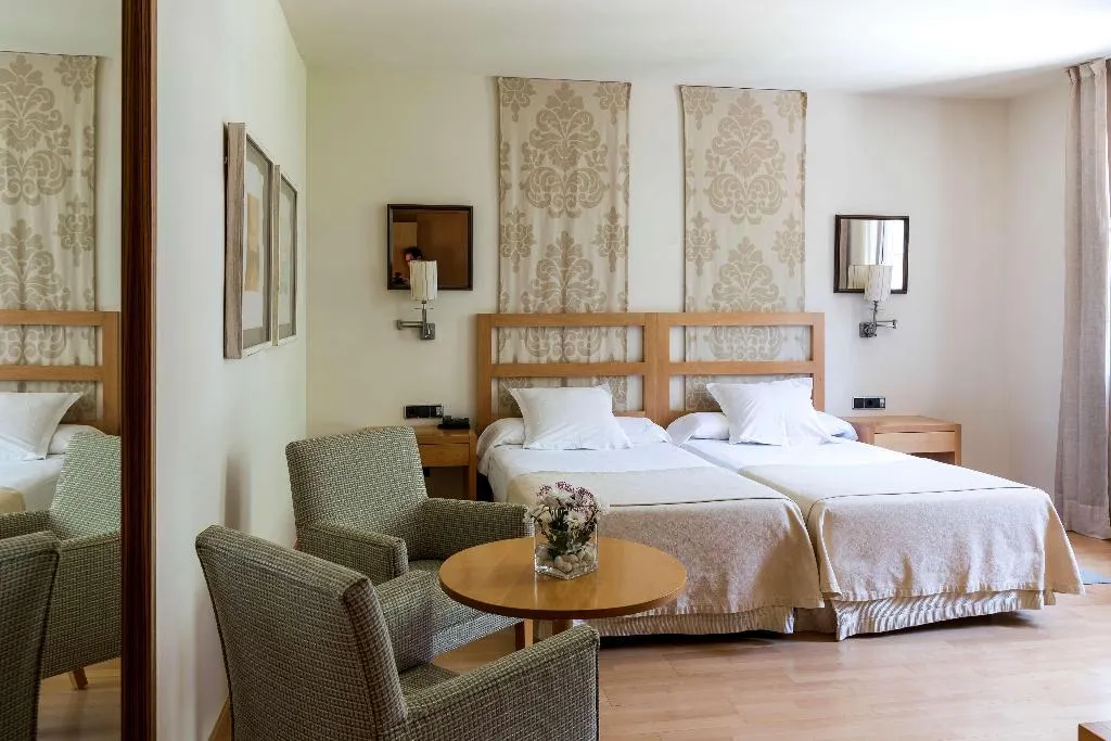 DOUBLE STANDARD Room, Parador de Vic-Sau, Barcelona