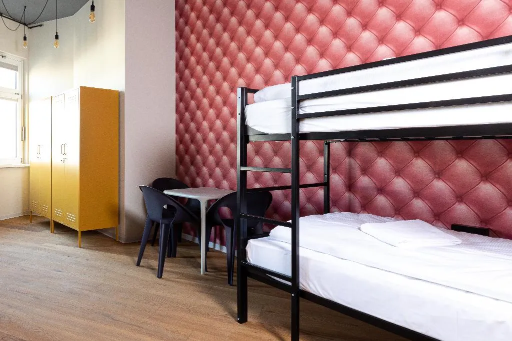 FAMILY ROOM TWO DOUBLE BEDS Room, Coffee Inn Hostel Berlin, Berlin