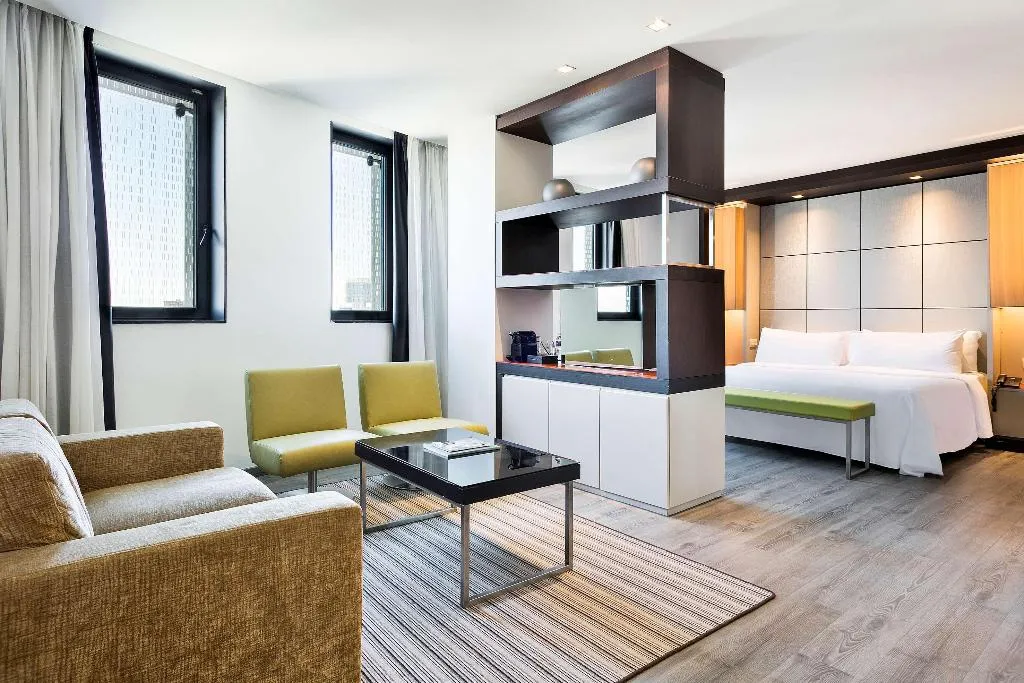 JUNIOR SUITE STANDARD Room, Hotel Barcelona Condal Mar Affiliated by Meliá, Barcelona
