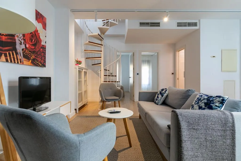 APARTMENT DUPLEX Room, Holiday Rentals Tempa Museo, Seville