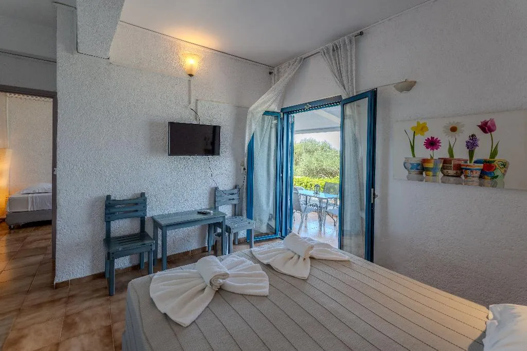 APARTMENT SEA VIEW WITH TERRACE Room, Metaxatos Apartments, Kefallinia