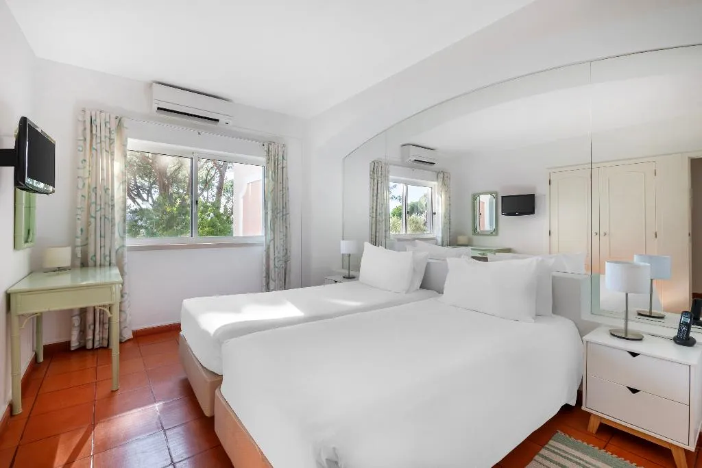 APARTMENT TWO BEDROOMS Room, Vilar do Golf, Algarve