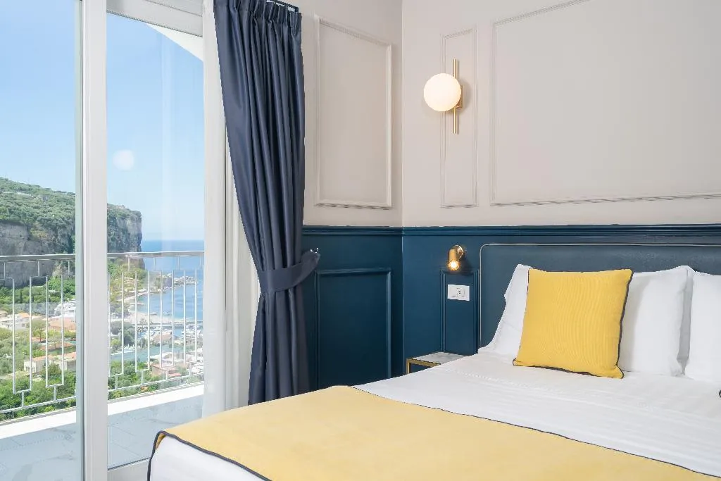 Room SUPERIOR SEA VIEW Room, Mary Hotel, Naples