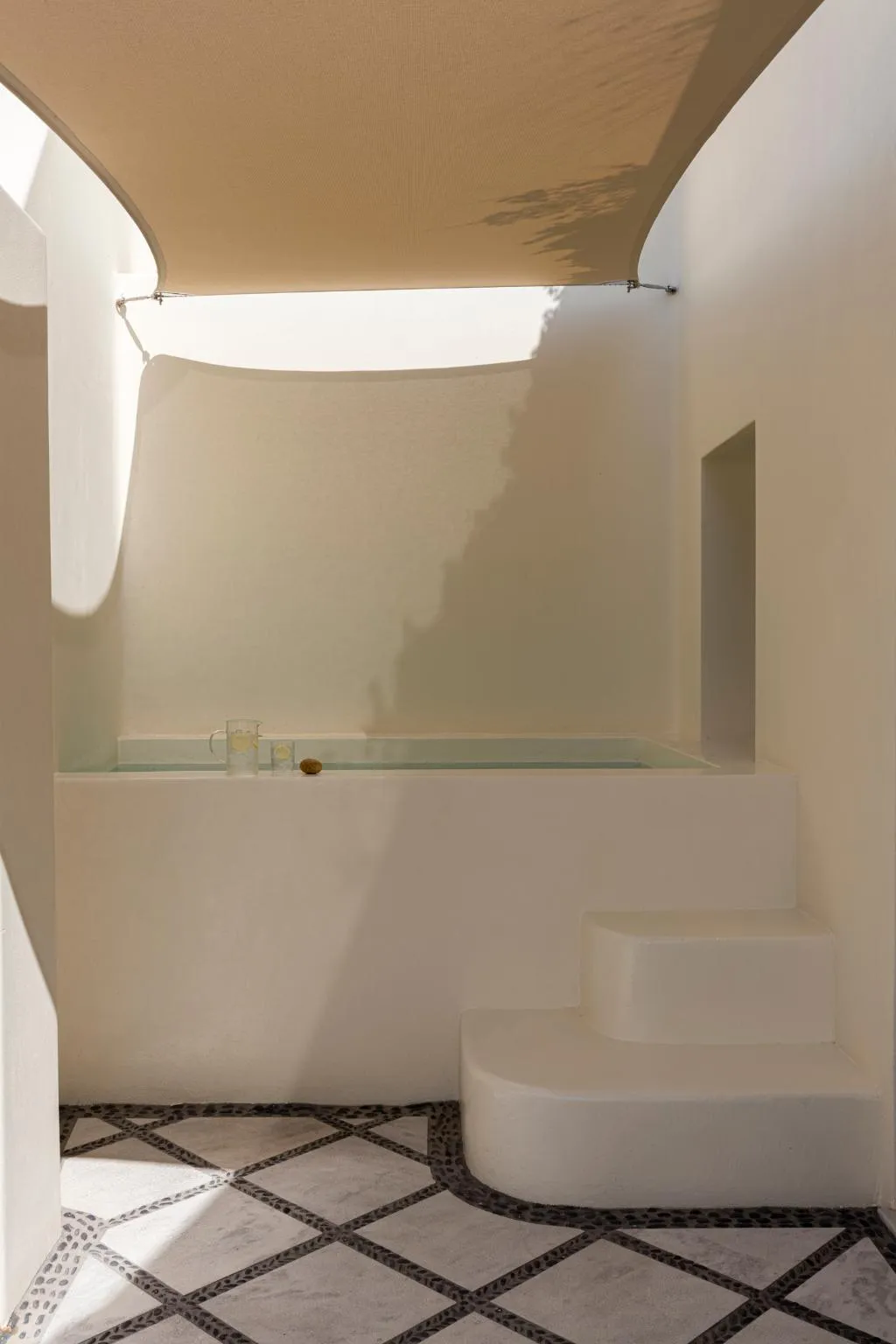 SUITE SUPERIOR CAPACITY 3 Room, Canaves Oia Suites, Santorini