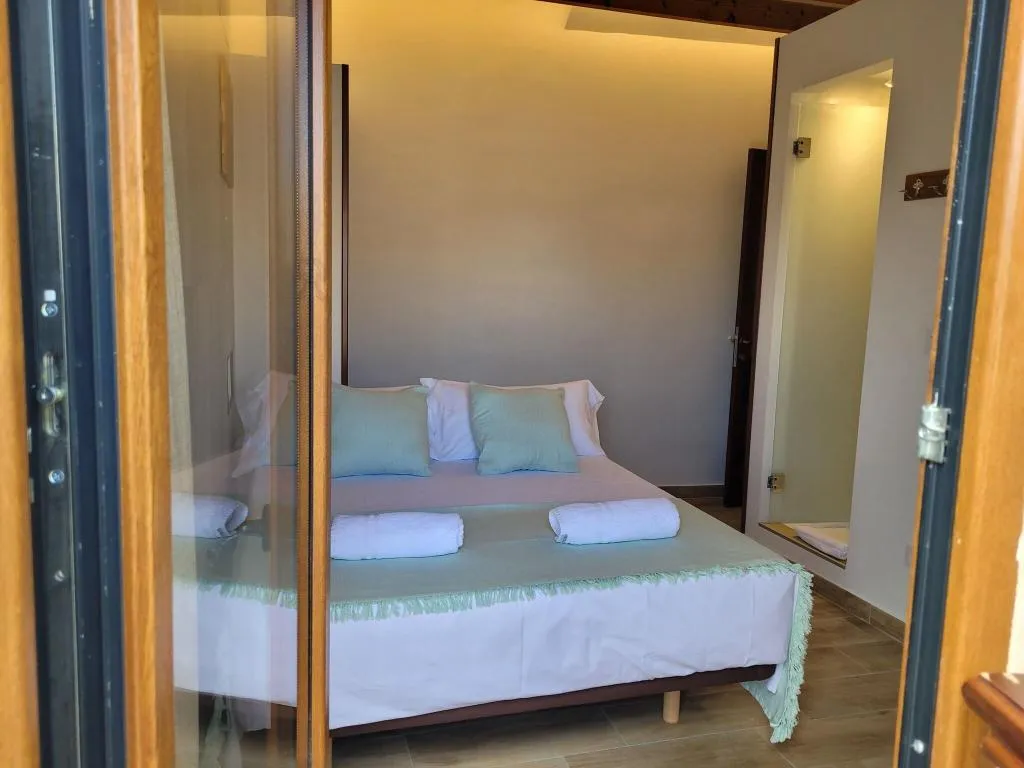 Room, Casal de Petra - Rooms & Pool, Majorca