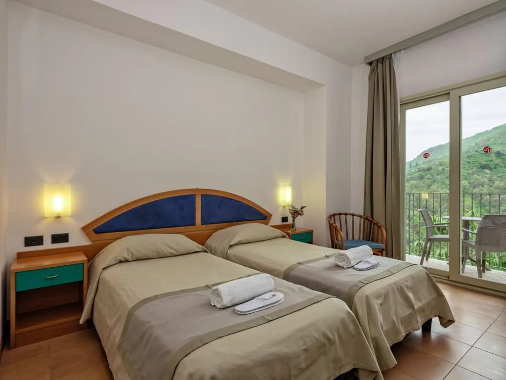 Double or Twin STANDARD Room, Antares, Catania
