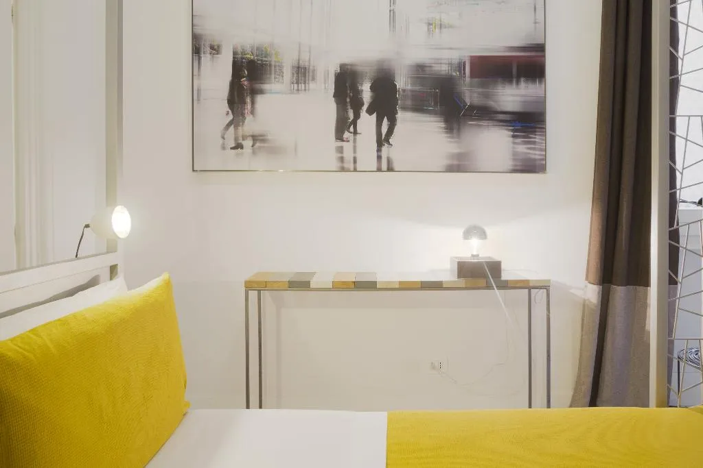DOUBLE DELUXE Room, Piazza Di Spagna 9, Rome